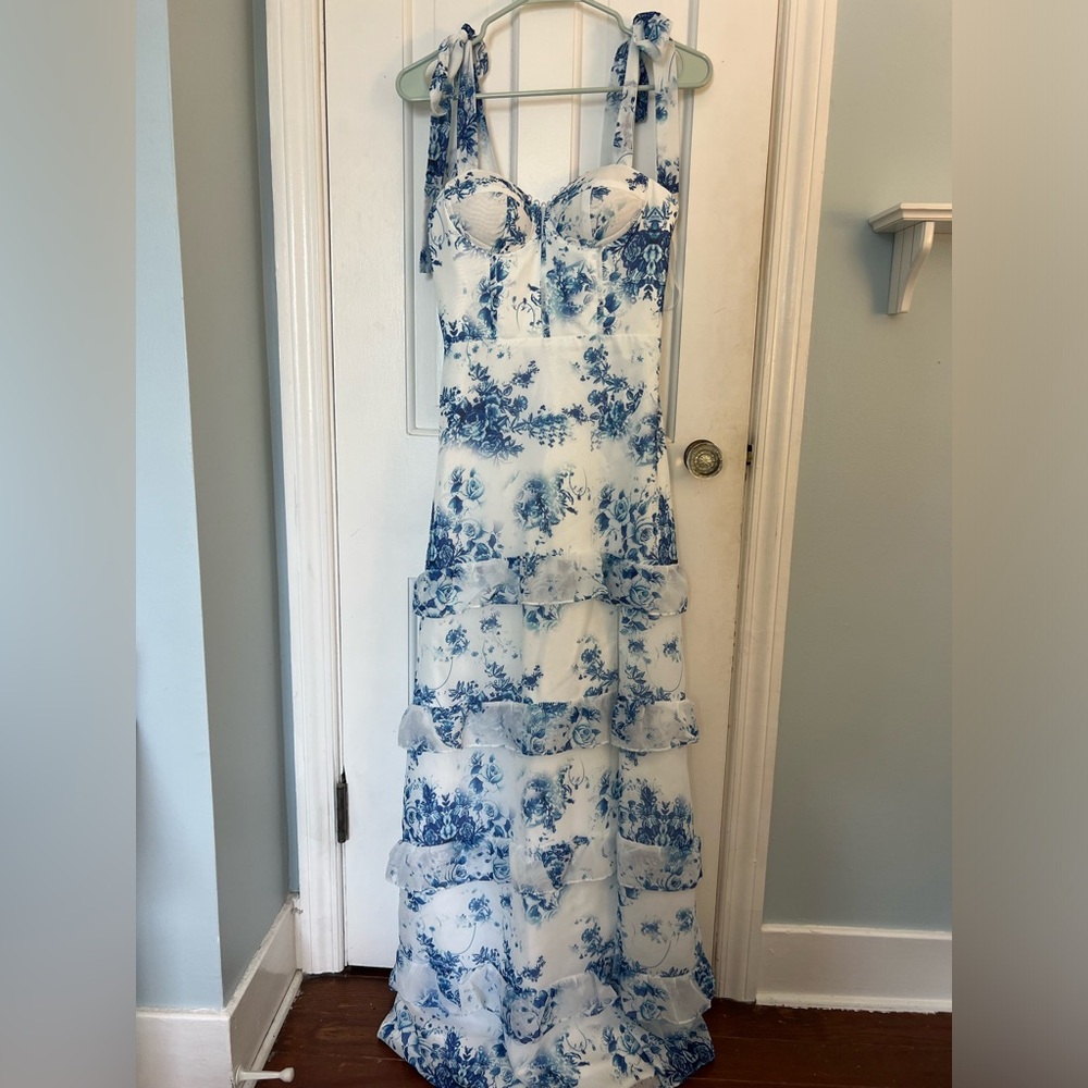 floral prom dress, NEVER WORN, US size 2